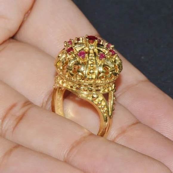 Vintage Franklin Mint Natural Ruby 18K 750 Solid Gold Etruscan Crown Dome Ring